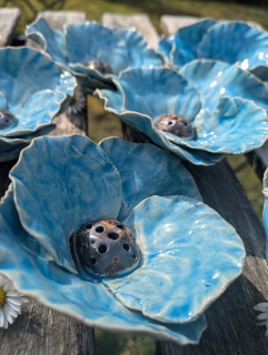 Keramický mák, plnokvětý, světle modrý